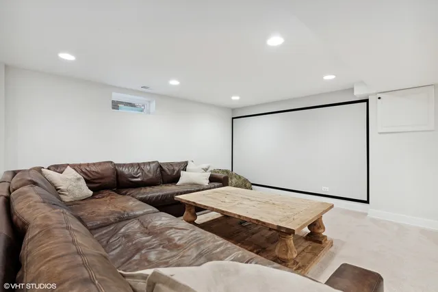 $6,000 | 6324 North Keeler Avenue, Chicago, IL 60646