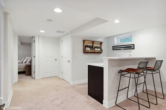 $6,000 | 6324 North Keeler Avenue, Chicago, IL 60646