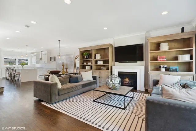 $6,000 | 6324 North Keeler Avenue, Chicago, IL 60646