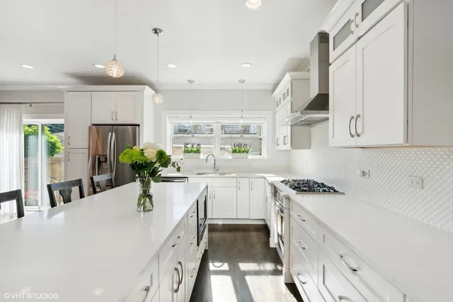 $6,000 | 6324 North Keeler Avenue, Chicago, IL 60646