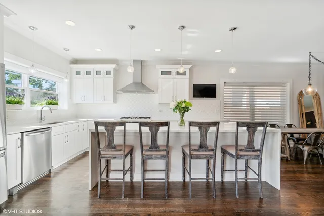 $6,000 | 6324 North Keeler Avenue, Chicago, IL 60646