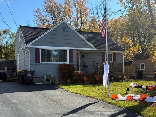 $155,000 | 70 Rossmore Street, Gates, NY 14606
