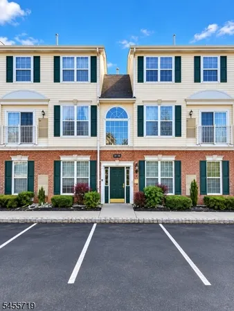 $225,000 | 255 Windmill Court, Phillipsburg, NJ 08865