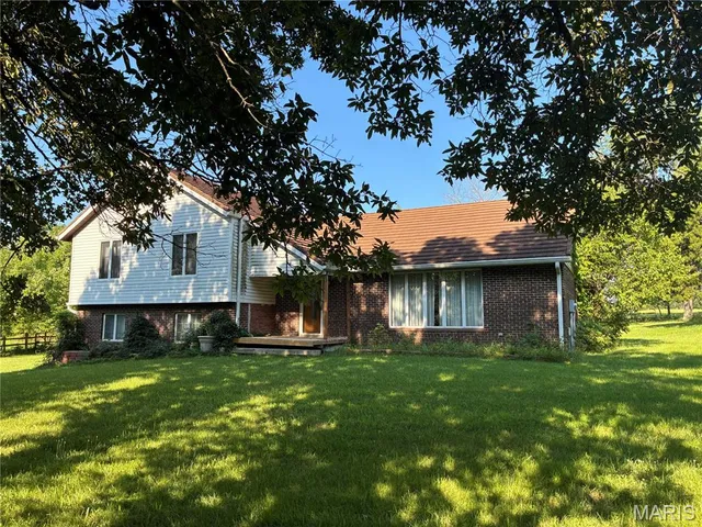 $600,000 | 14144 Hwy East, Curryville, MO 63339