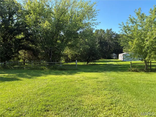 $600,000 | 14144 Hwy East, Curryville, MO 63339