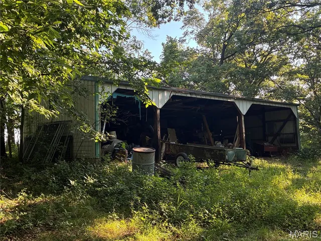 $600,000 | 14144 Hwy East, Curryville, MO 63339