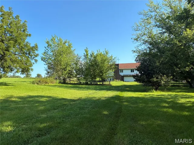 $600,000 | 14144 Hwy East, Curryville, MO 63339