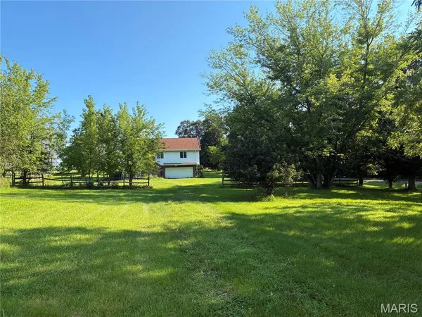 $550,000 | 14144 Hwy East, Curryville, MO 63339