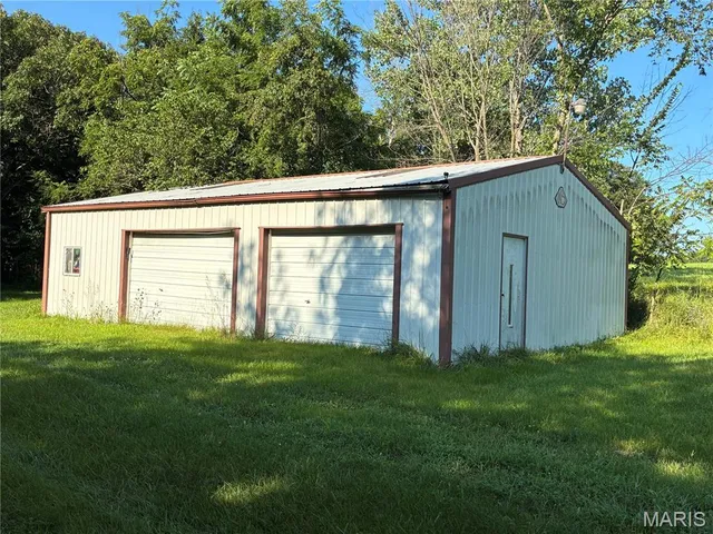 $600,000 | 14144 Hwy East, Curryville, MO 63339