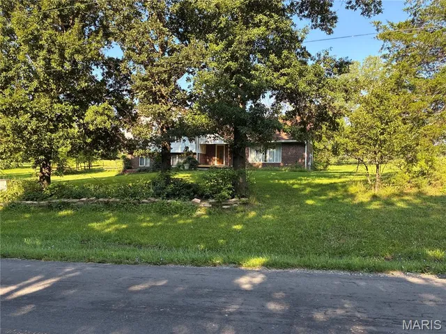 $600,000 | 14144 Hwy East, Curryville, MO 63339