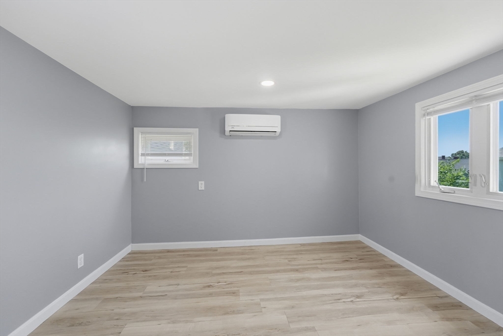 415 Anthony Street Fall River, MA 02721 - Photo 7 of 38