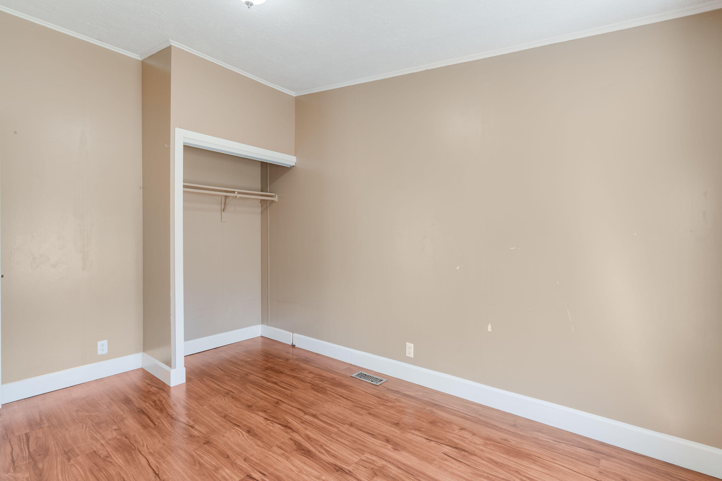 55951 Snow Goose Road Bend, OR 97707 - Photo 25 of 42 Second bedroom.