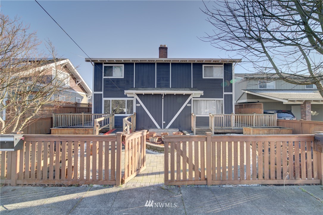 126 Pelly Avenue North, Unit AB Renton, WA 98057 - Photo 1 of 23 front view of a house