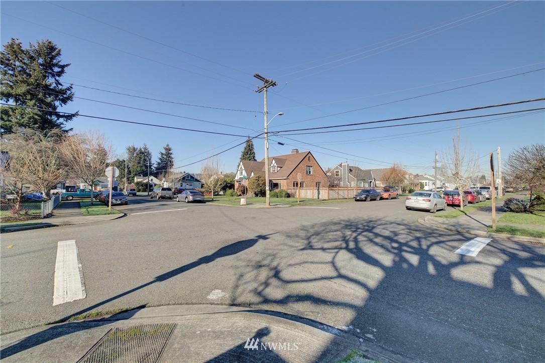 126 Pelly Avenue North, Unit AB Renton, WA 98057 - Photo 23 of 23 a view of street with cars