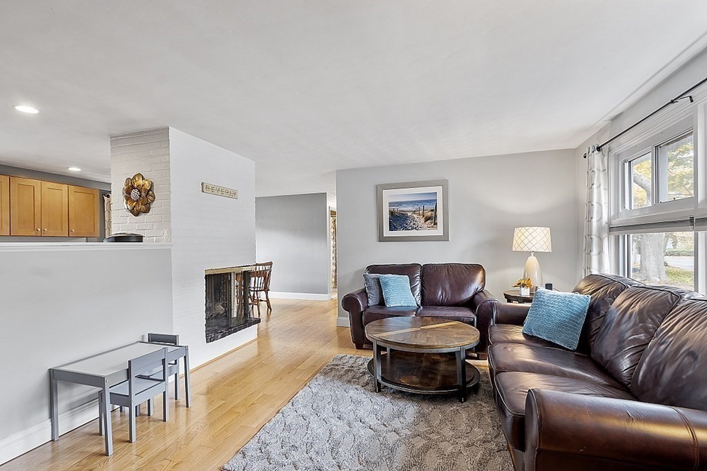 28 Amherst Road Beverly, MA 01915 - Photo 4 of 25 Gallery Image 4