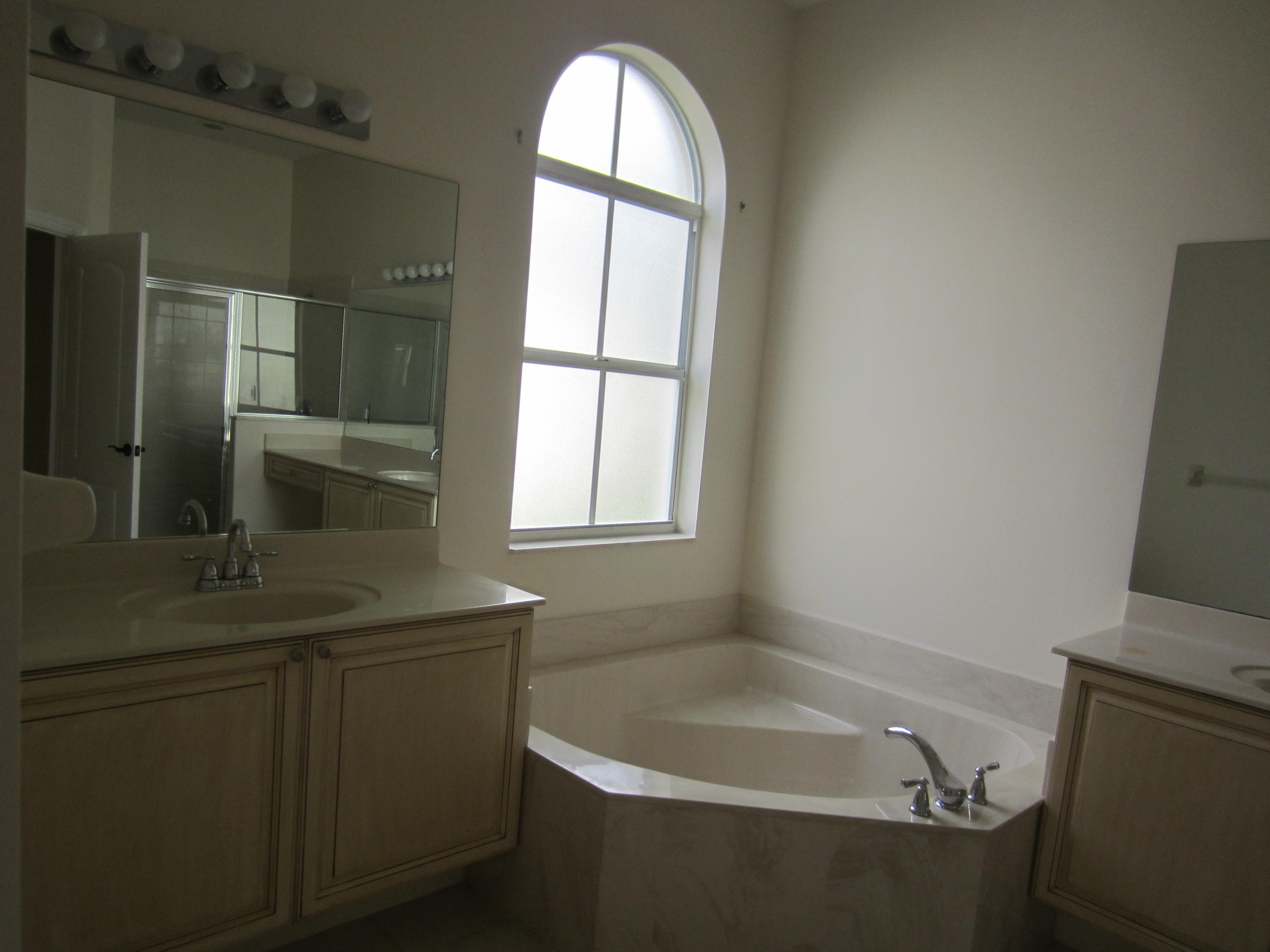 5828 Spanish River Road Fort Pierce, FL 34951 - Photo 20 of 30 IMG_0940.JPG