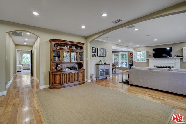 $7,712 | 4483 Sherman Oaks Circle, Sherman Oaks, CA 91403