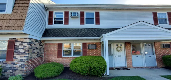 $1,500 | 26 A Oxford Village, Unit 26A, Egg Harbor Township, NJ 08234