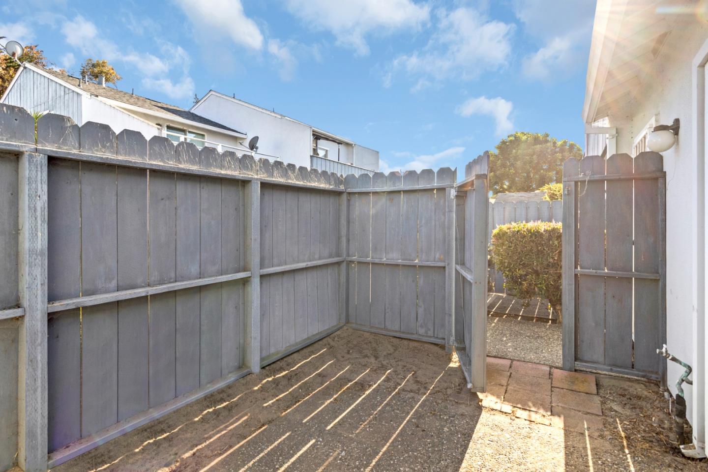 967 Hilby Avenue, Unit C Seaside, CA 93955 - Photo 22 of 24 a view of a balcony