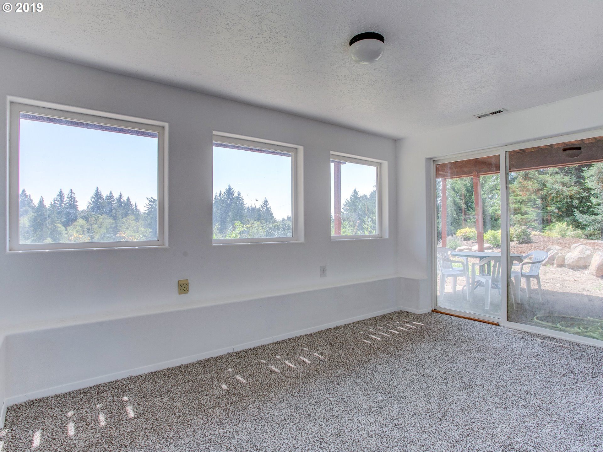 417 Northeast 299th Street Ridgefield, WA 98642 - Photo 31 of 32 a view of empty room with front door