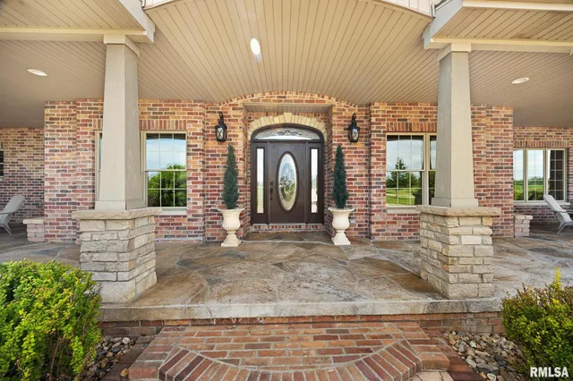 $995,000 | 2988 North 400 East Road, McLean, IL 61754