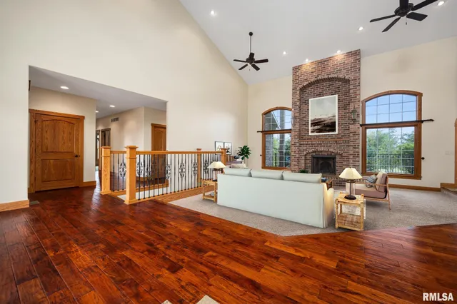 $995,000 | 2988 North 400 East Road, McLean, IL 61754