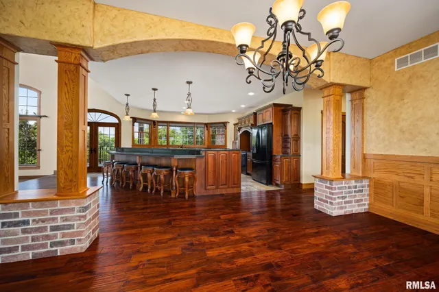 $995,000 | 2988 North 400 East Road, McLean, IL 61754