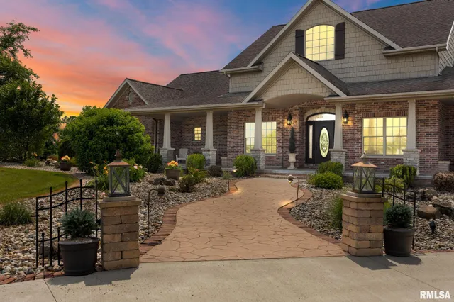 $995,000 | 2988 North 400 East Road, McLean, IL 61754