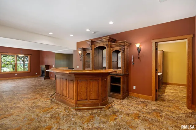 $995,000 | 2988 North 400 East Road, McLean, IL 61754