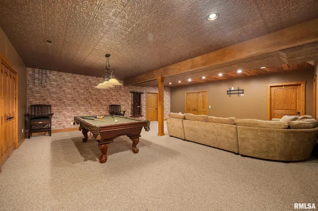 $995,000 | 2988 North 400 East Road, McLean, IL 61754