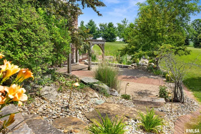 $995,000 | 2988 North 400 East Road, McLean, IL 61754