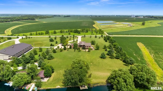 $995,000 | 2988 North 400 East Road, McLean, IL 61754