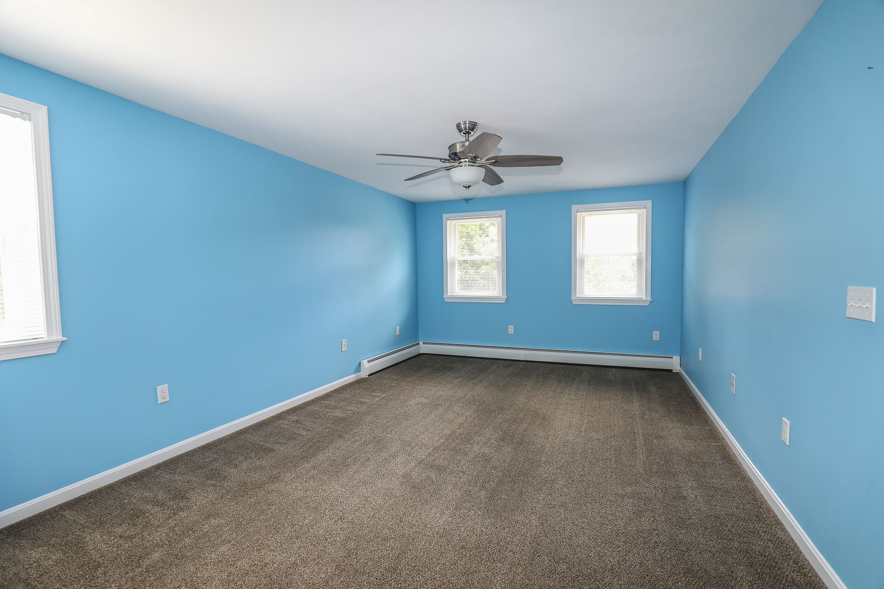96 Tallant Road Pelham, NH 03076 - Photo 24 of 39