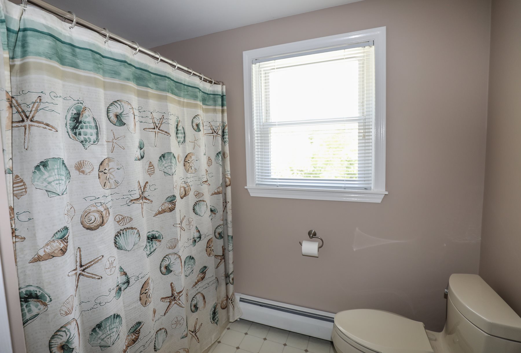 96 Tallant Road Pelham, NH 03076 - Photo 29 of 39