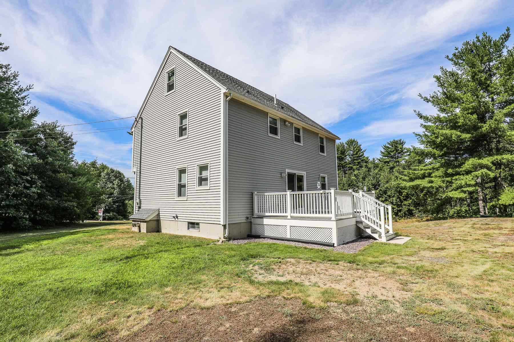 96 Tallant Road Pelham, NH 03076 - Photo 5 of 39