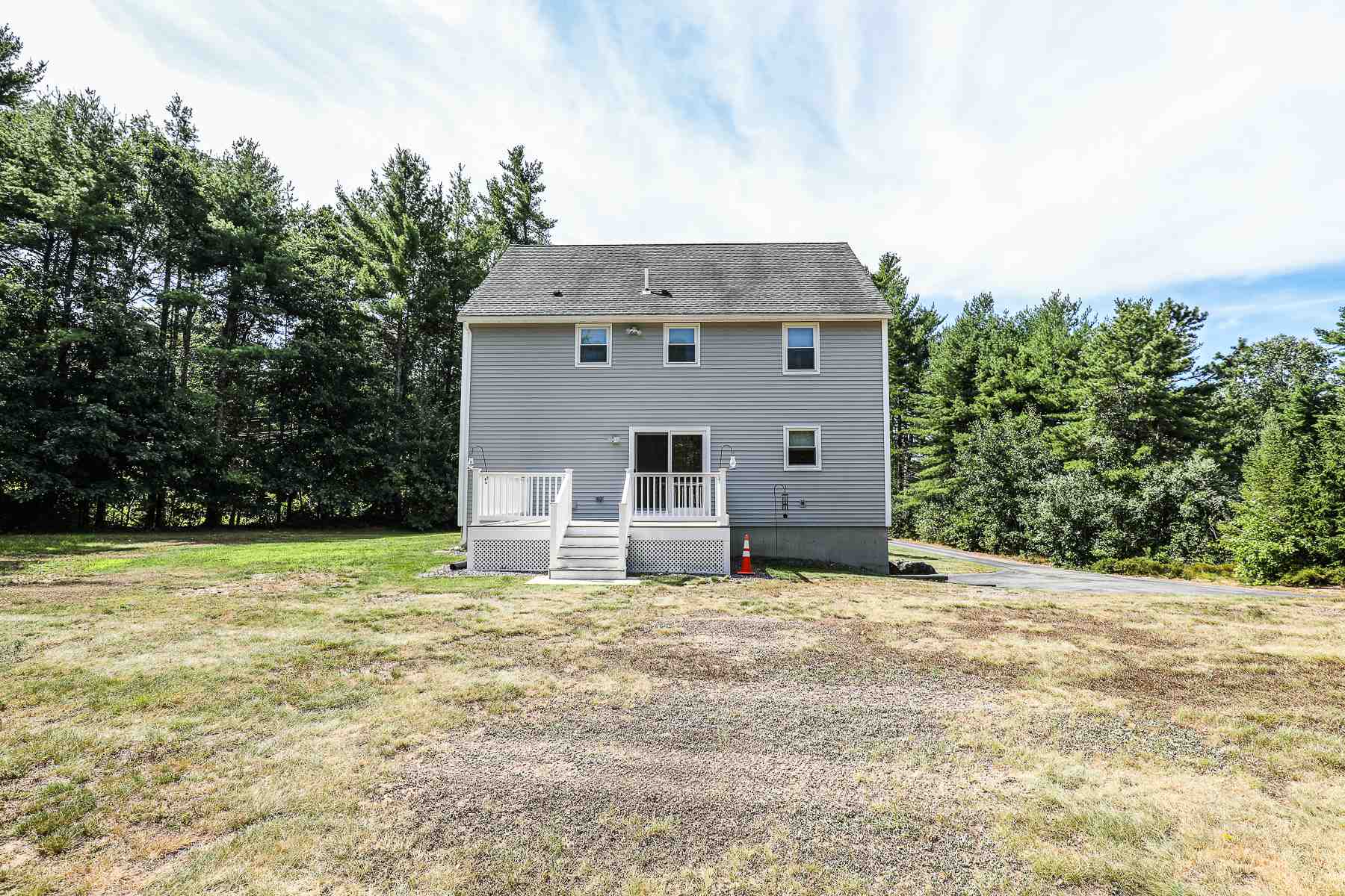 96 Tallant Road Pelham, NH 03076 - Photo 7 of 39