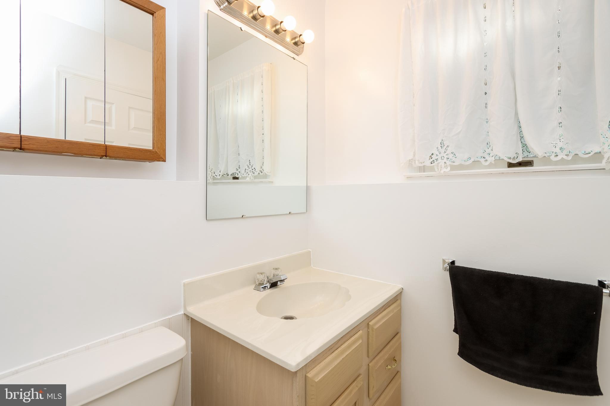 285 Hahn Road Westminster, MD 21157 - Photo 13 of 23 Full bath in family room