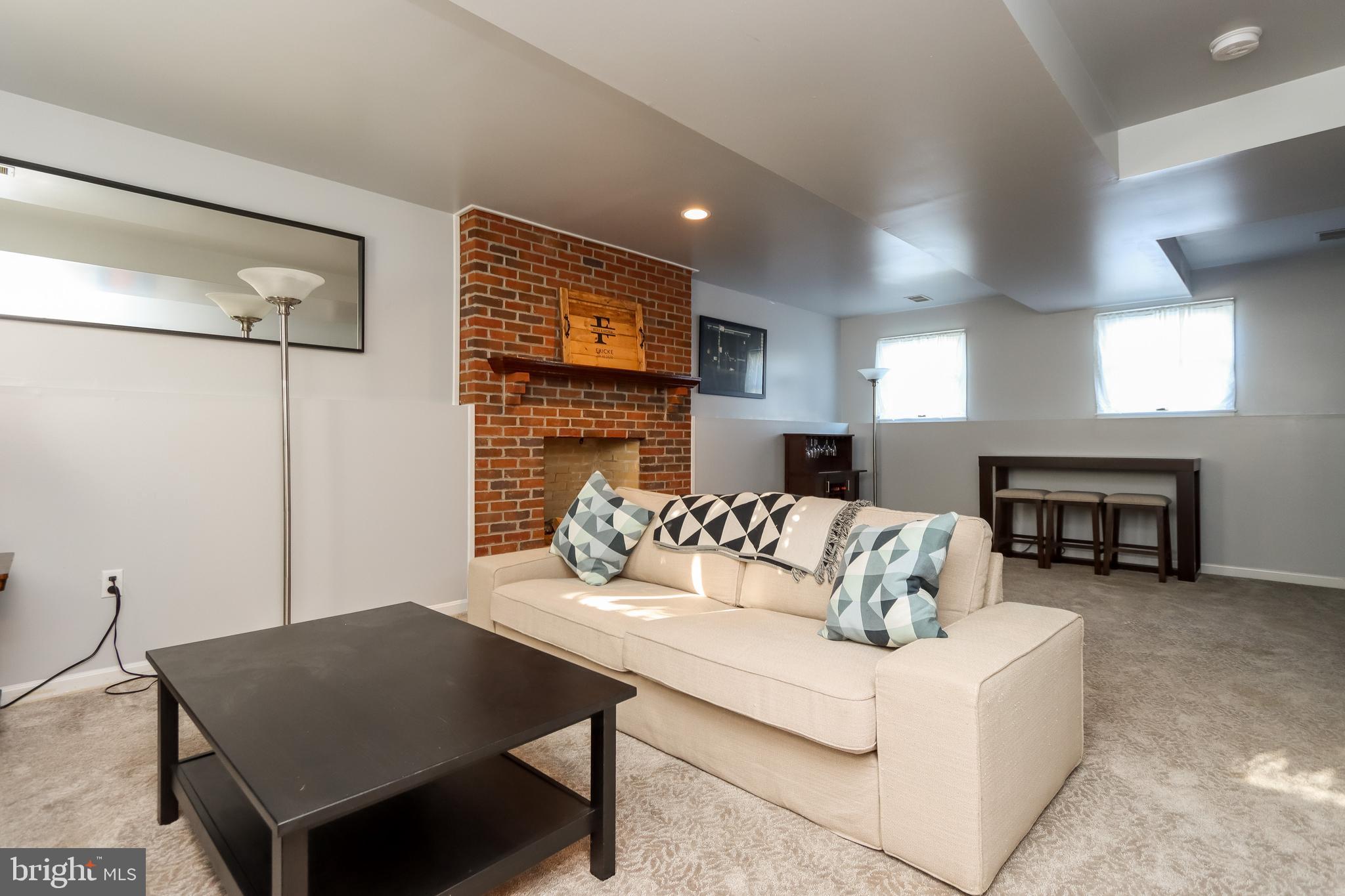 285 Hahn Road Westminster, MD 21157 - Photo 9 of 23 Family room