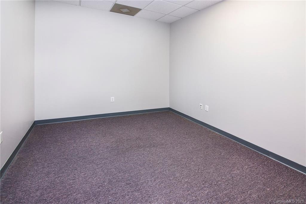 442 South Main Street, Unit 24 Davidson, NC 28036 - Photo 17 of 25 a view of room