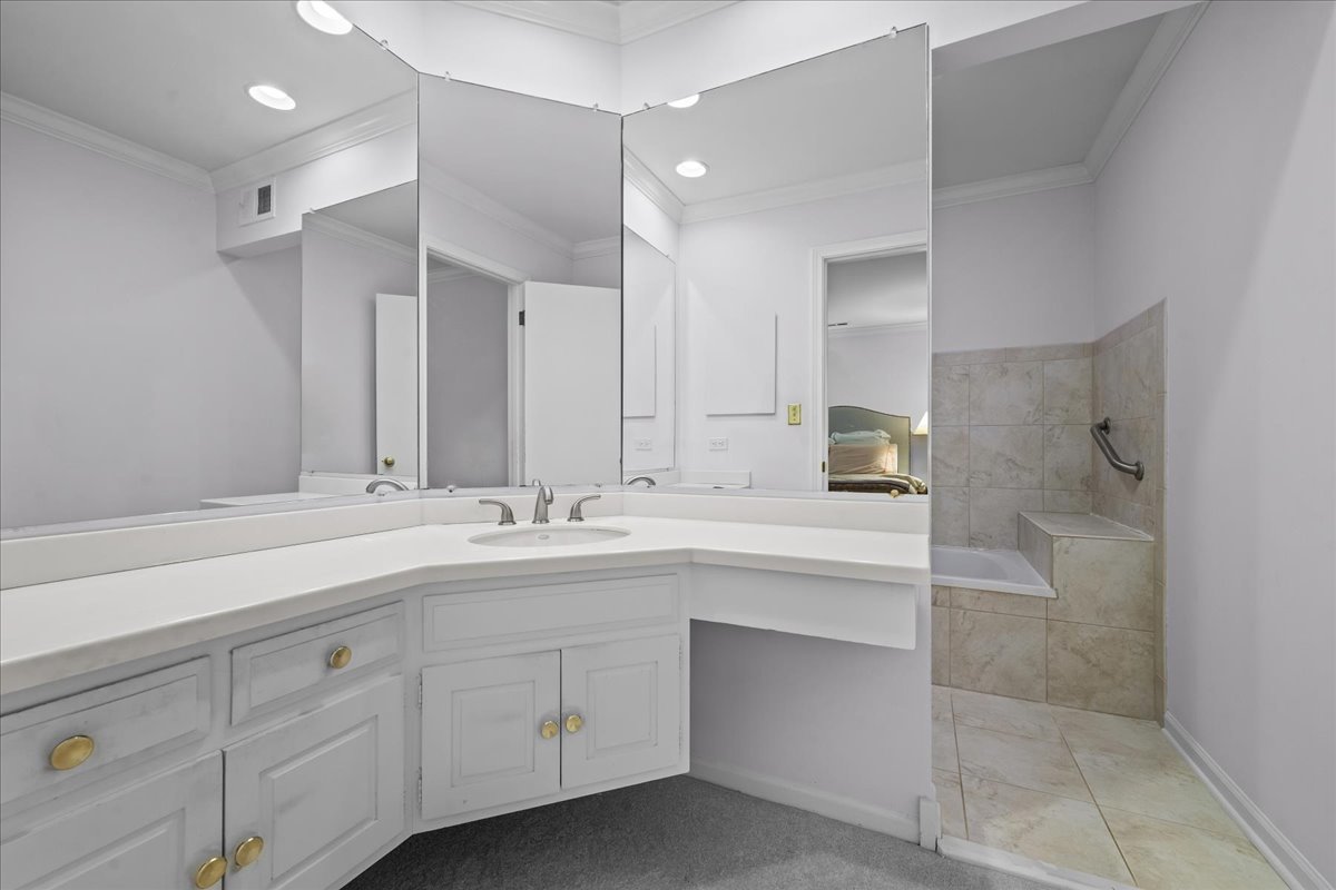 727 Raleigh Court Northbrook, IL 60062 - Photo 14 of 20