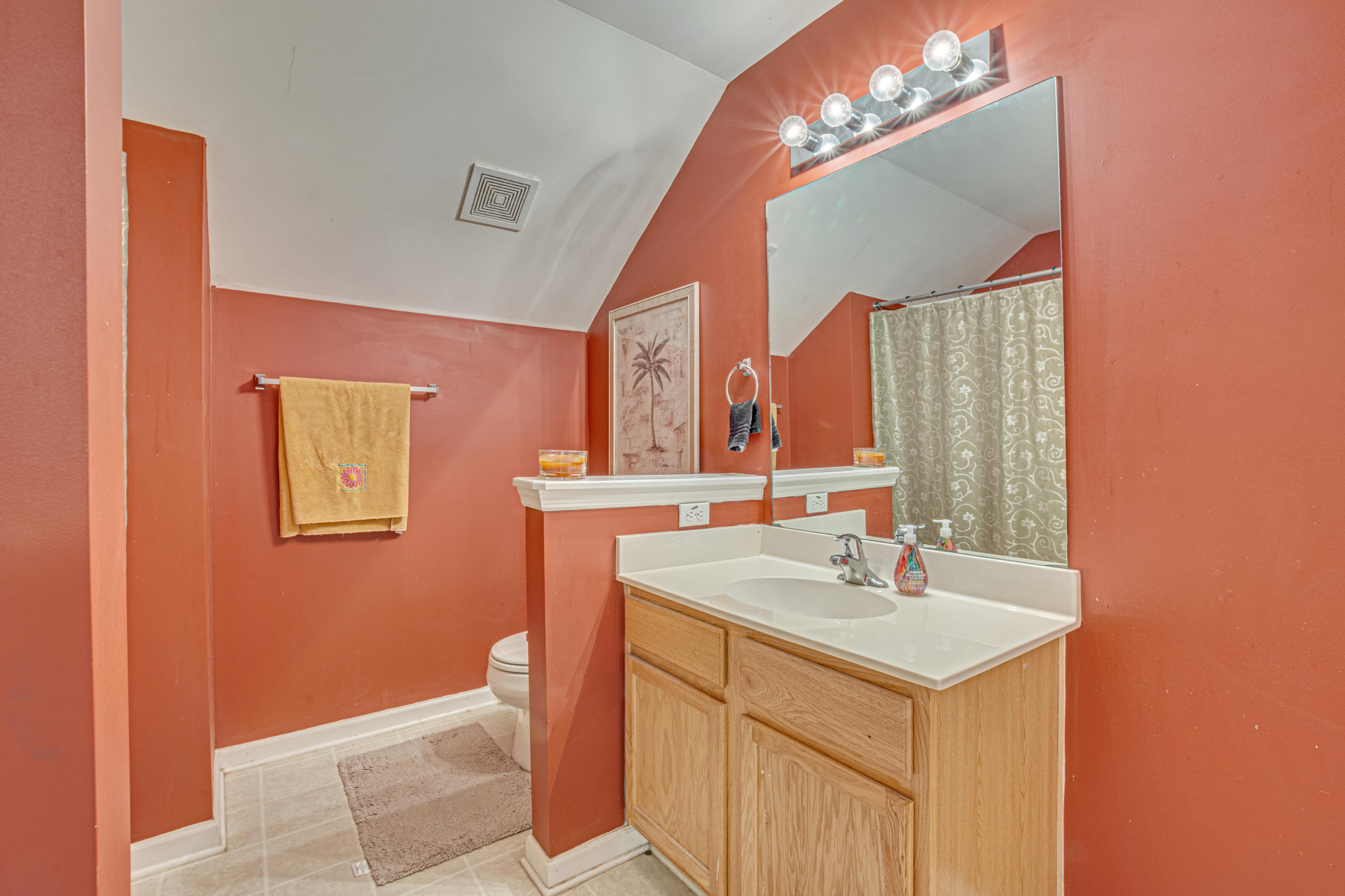 4852 Oak Leaf Road Summerville, SC 29485 - Photo 29 of 48 Upstairs Bath