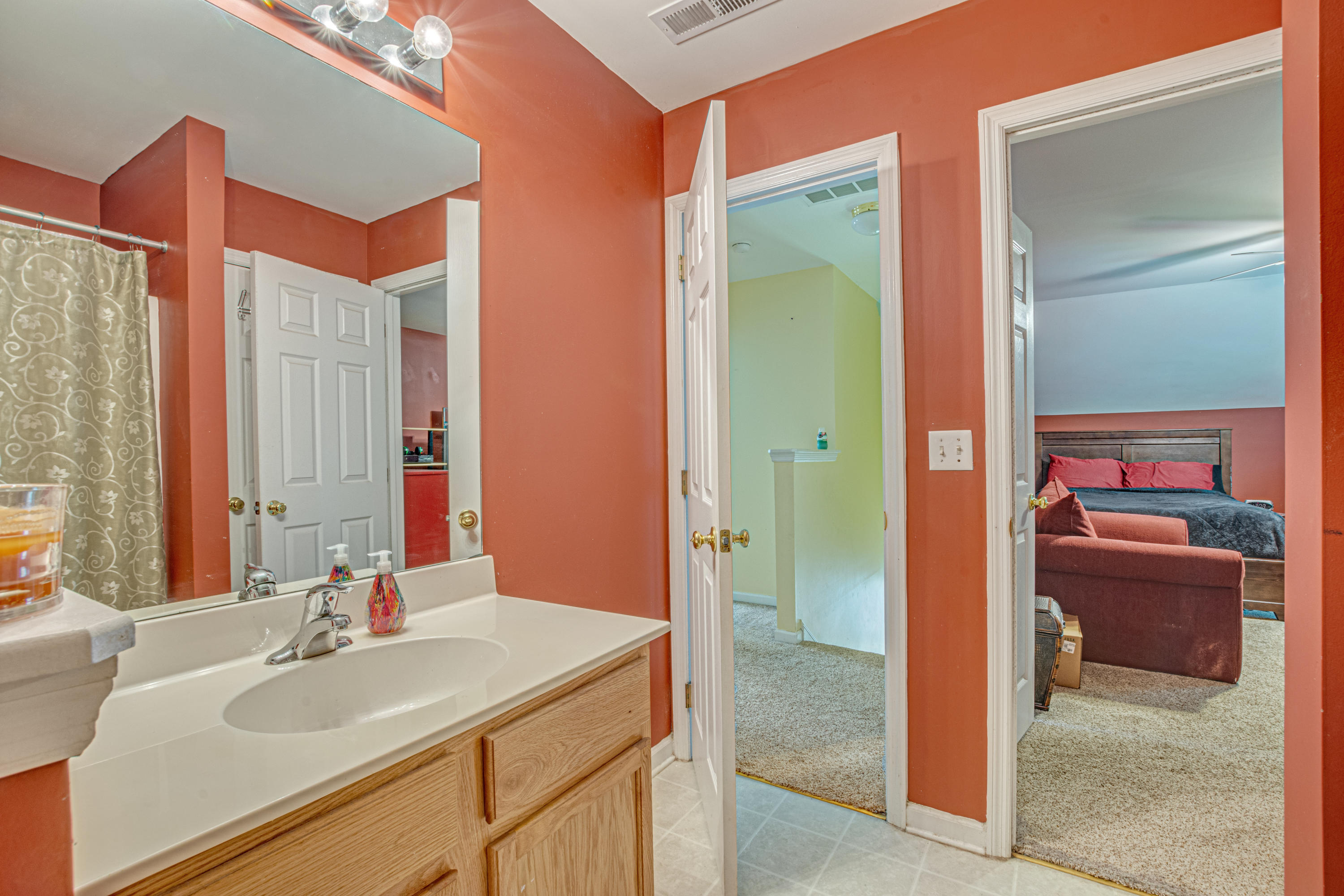 4852 Oak Leaf Road Summerville, SC 29485 - Photo 30 of 48 Upstairs Bath