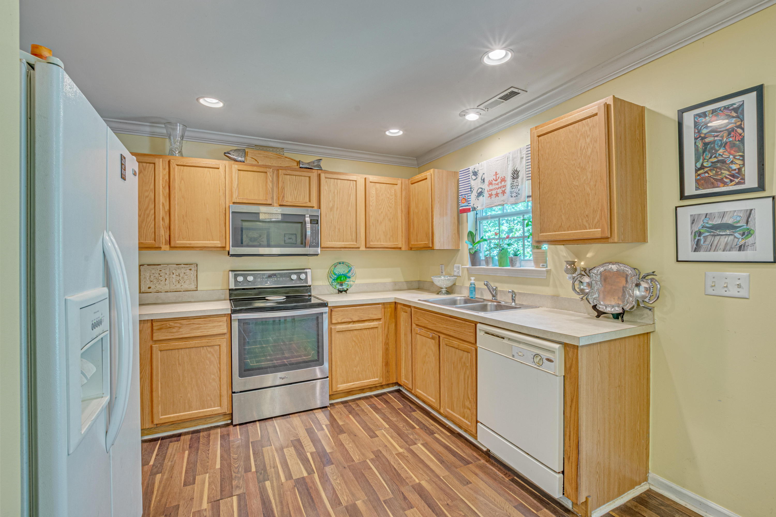 4852 Oak Leaf Road Summerville, SC 29485 - Photo 8 of 48 Kitchen