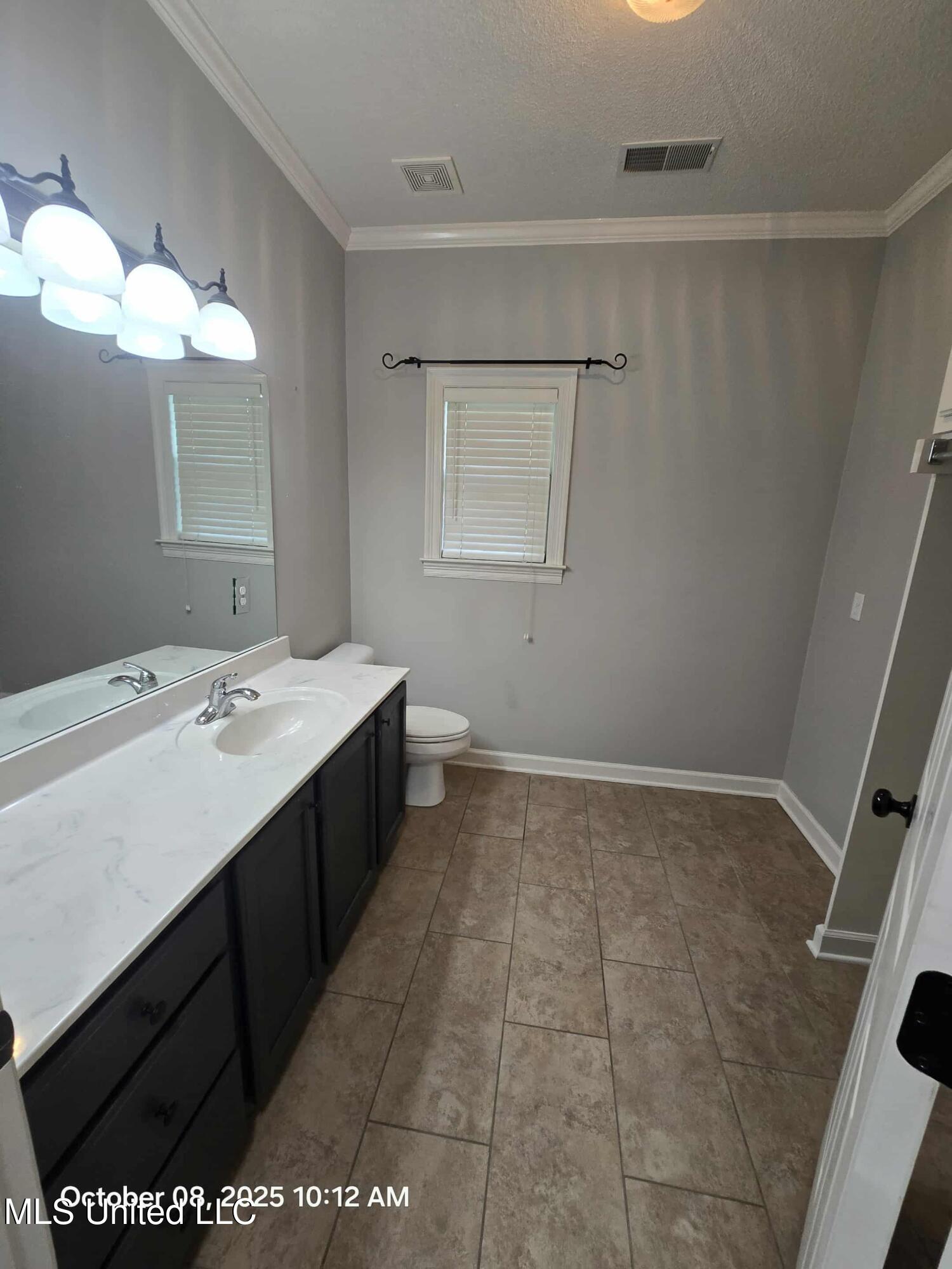 3583 College Bluff Olive Branch, MS 38654 - Photo 19 of 26 Bathroom 2
