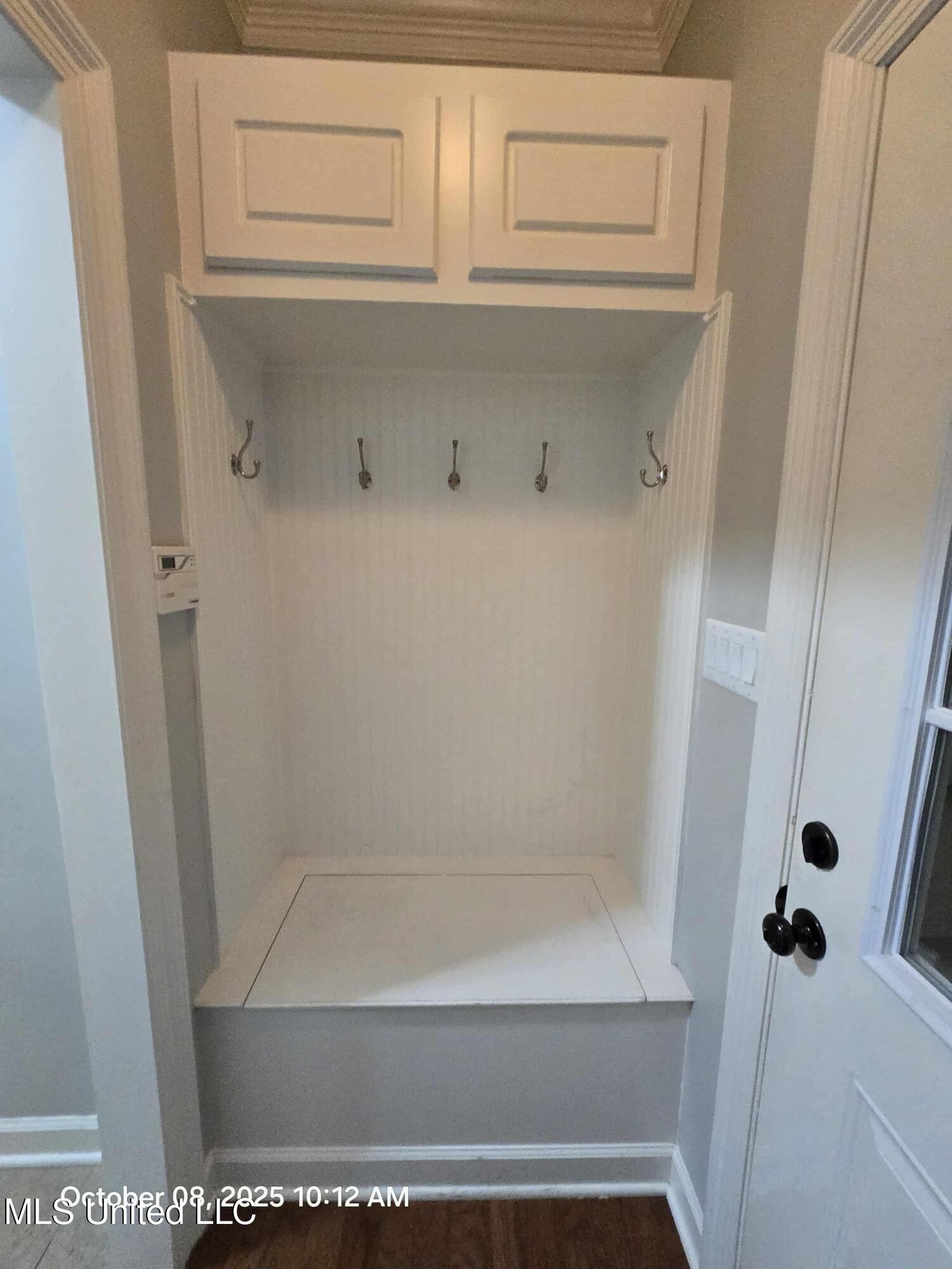 3583 College Bluff Olive Branch, MS 38654 - Photo 9 of 26 Mud Room