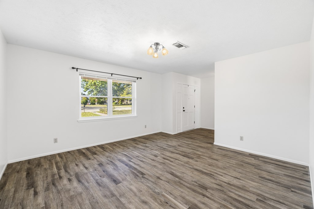 205 Wild Timber Drive Kerrville, TX 78028 - Photo 2 of 40 Living Room at Entry