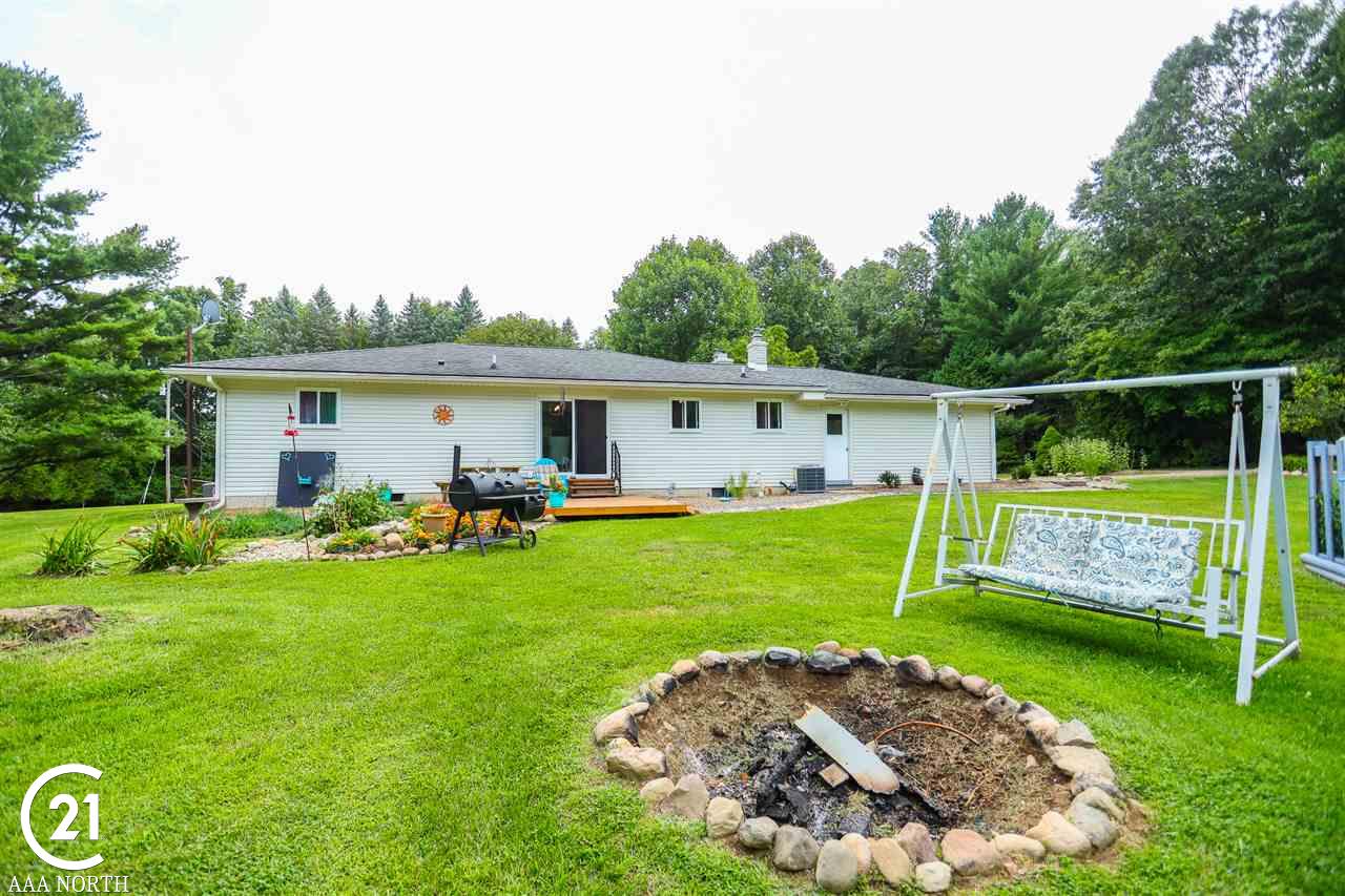 1700 Noble Road Leonard, MI 48367 - Photo 8 of 42 50022764-7.JPG