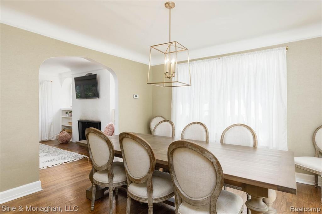 591 Fisher Road Grosse Pointe, MI 48230 - Photo 7 of 35