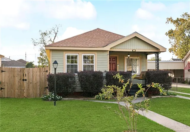 $225,000 | 616 Ave F, Marrero, LA 70072