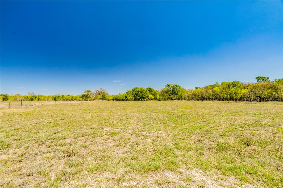 169 Sand Hill Road Dale, TX 78616 - Photo 2 of 15 a view of an ocean
